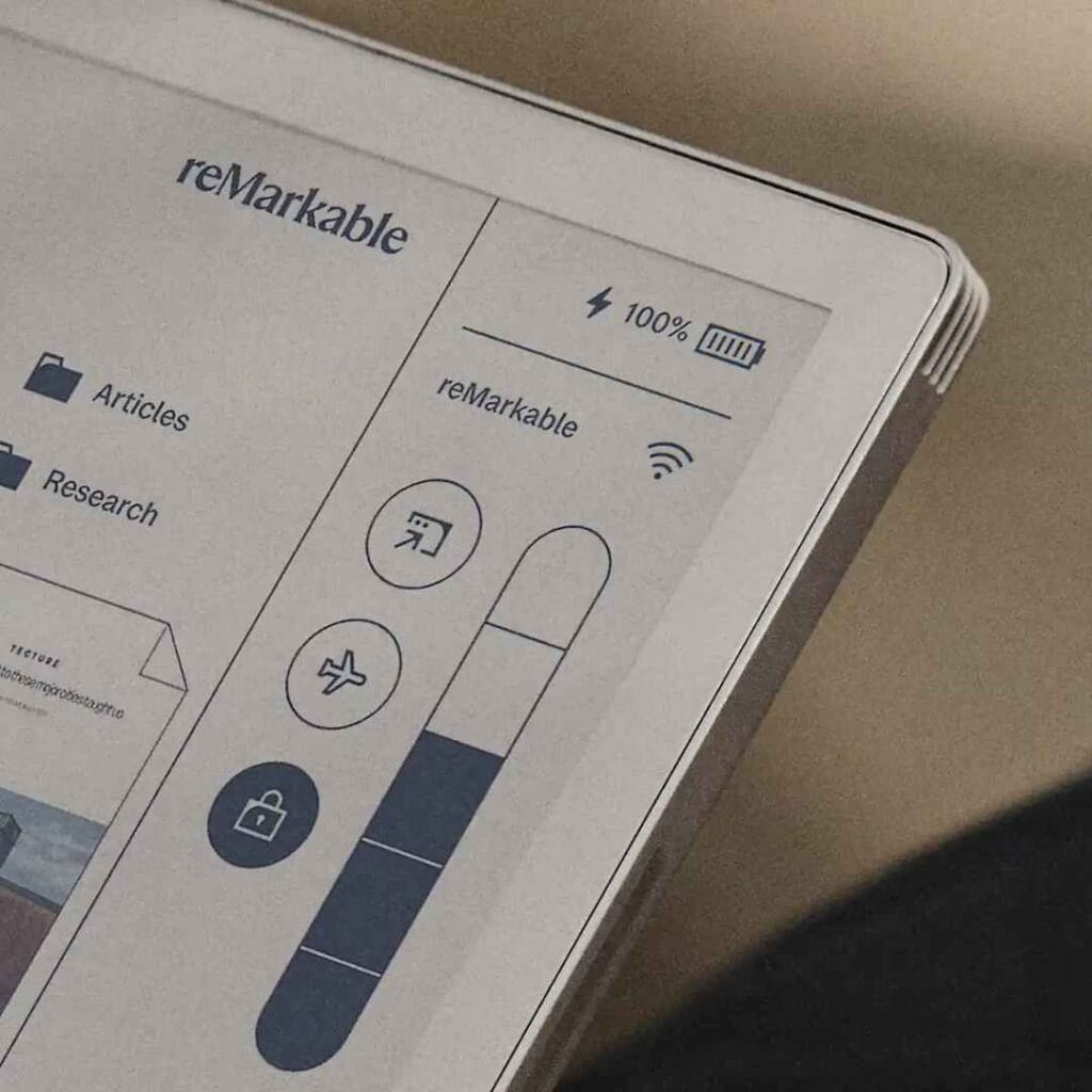 remarkable paper pro move-3