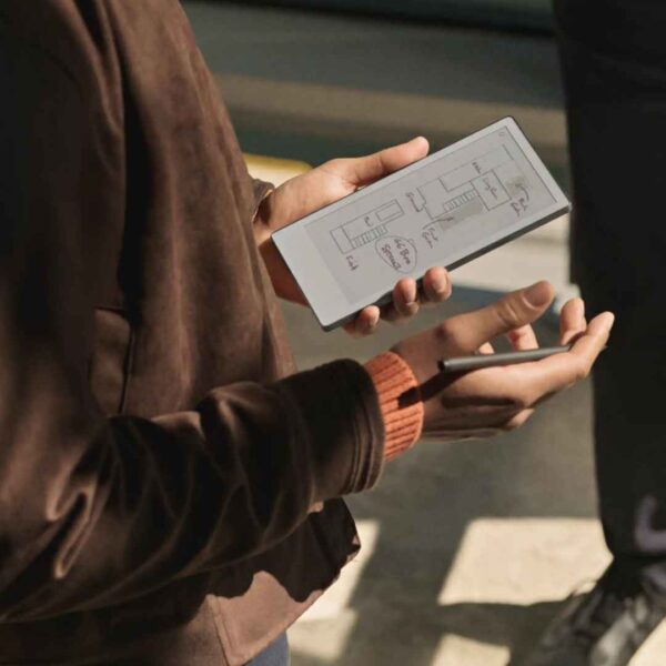 remarkable paper pro move